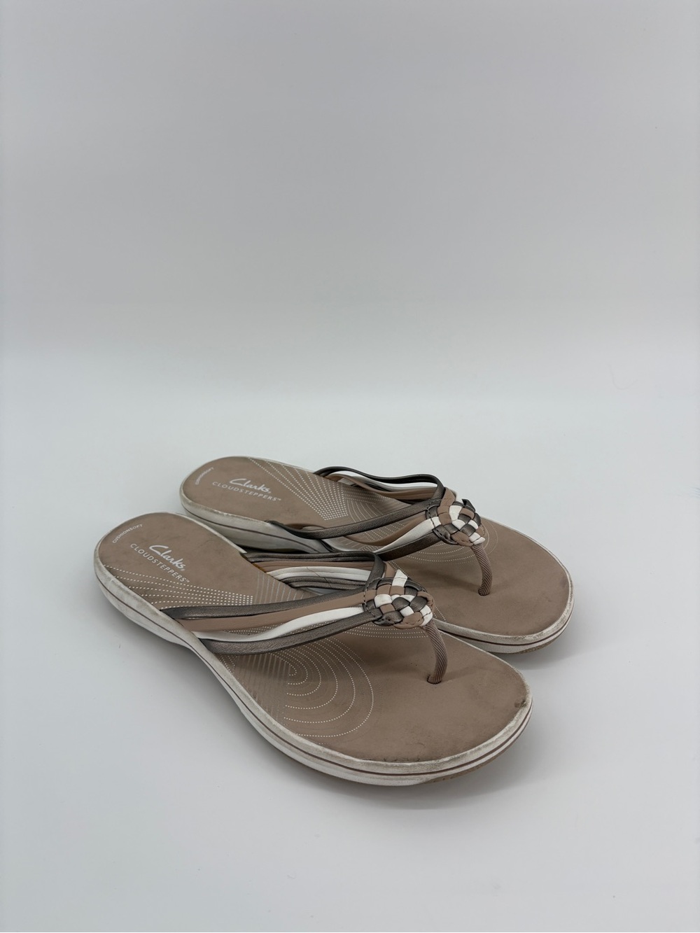 Clarks Cloudsteppers Womens Size 9.5 Flip Flop Sandals Brown Comfort Cushionsoft